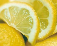 Корисні та цілющі властивості лимона. Чим корисний лимон. Народні методи лікування лимоном