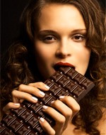 жінка в шоколаді